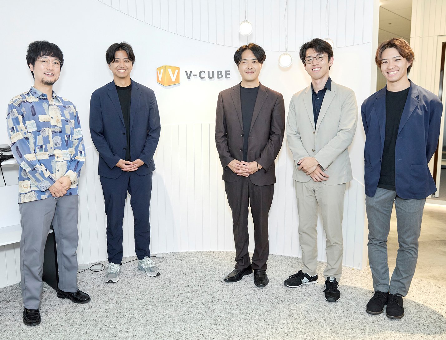 株式会社ブイキューブ様とSpeee担当者の集合写真